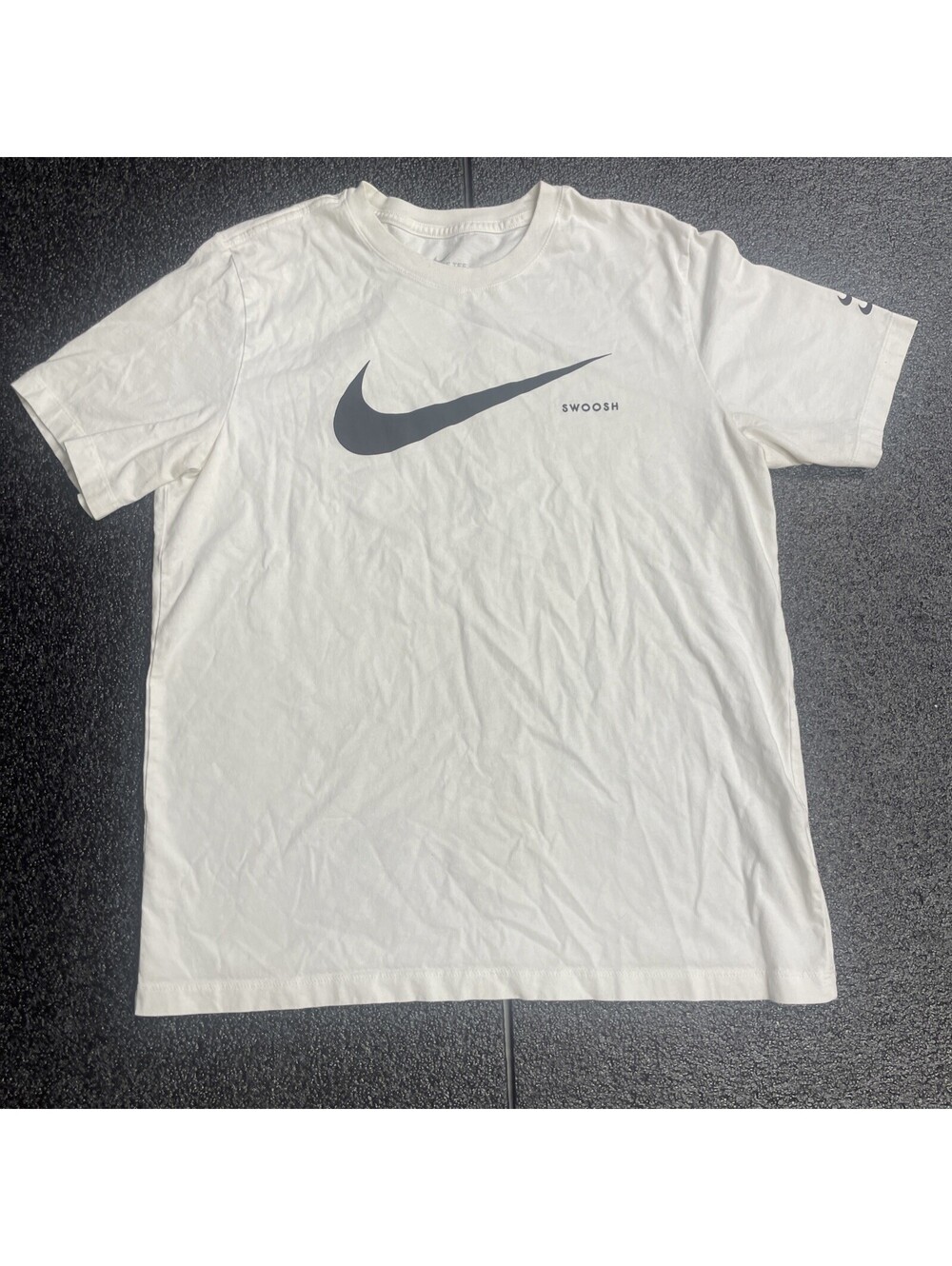 Nike “SWOOSH” White Men's Size Large T Shirts Crew Neck Moderate CK2252-100 RARE